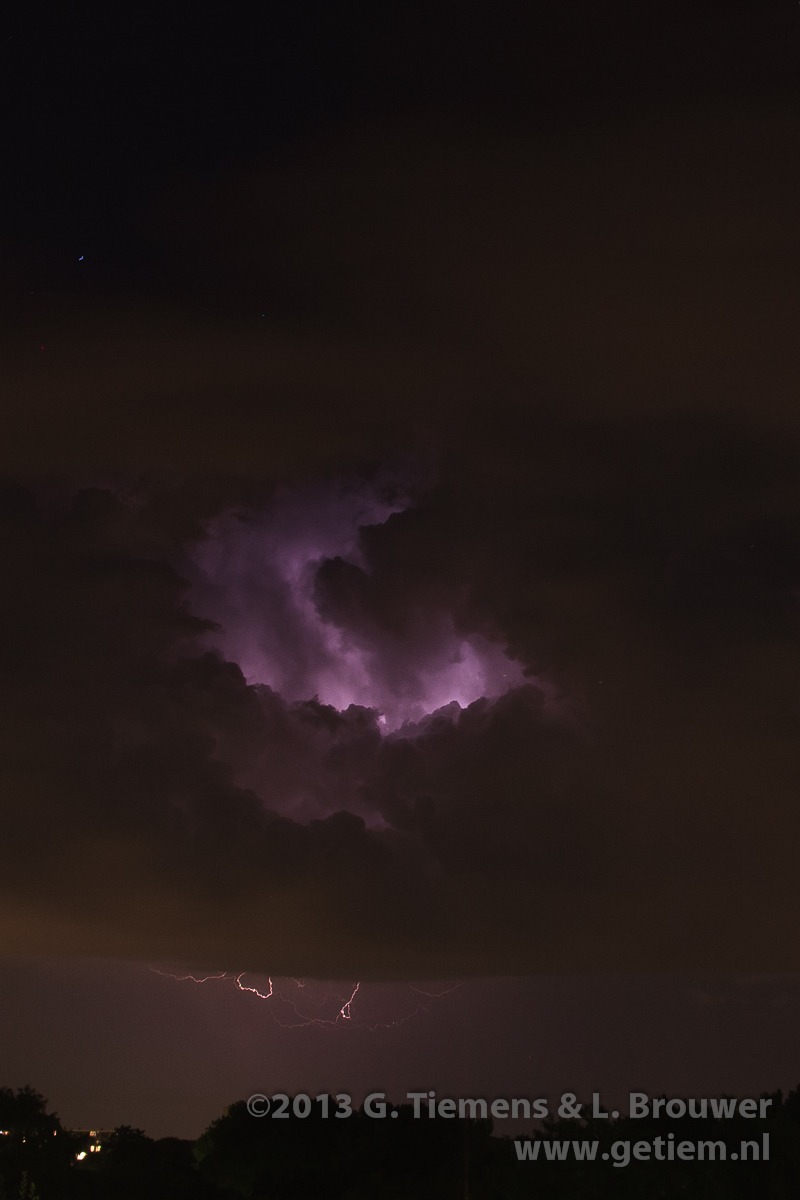 5 augustus 2013 Onweer wageningen IMG 5566 Onweer 5 augustus, Wageningen Wageningen Onweer Bliksem 5 augustus  Gerben Tiemens, Lineke Brouwer