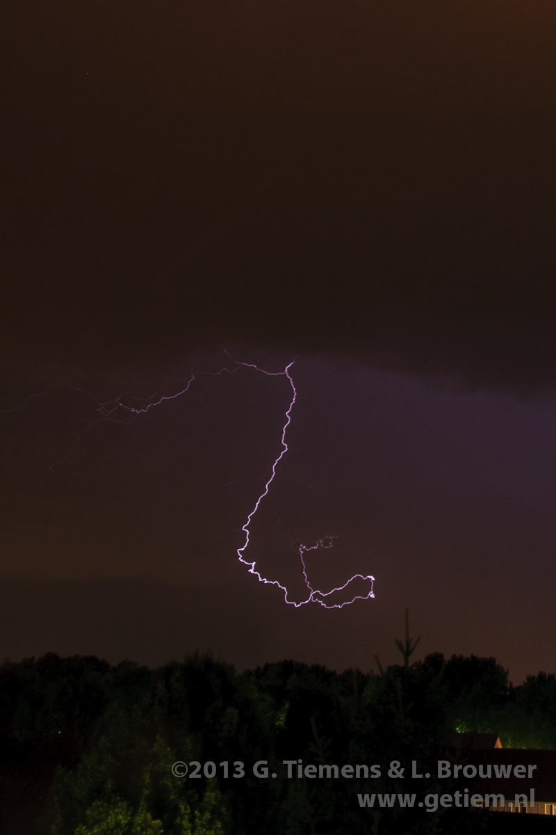 5 augustus 2013 Onweer wageningen IMG 5665Onweer 5 augustus, Wageningen Wageningen Onweer Bliksem 5 augustus  Gerben Tiemens, Lineke Brouwer
