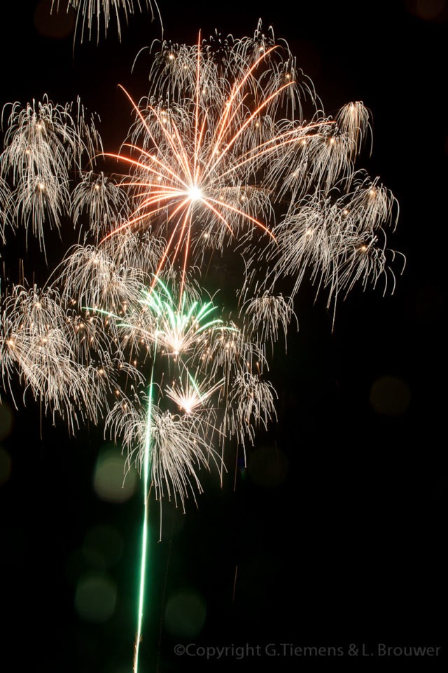 Vuurwerk demo op Sportpark de Zoom Vuurwerk Wageningen vuurwerk sportpark peerenboom demo de zoom bestelvuurwerk.nl 17 december